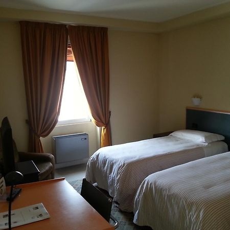 Hotel La Bettola Carisio Esterno foto