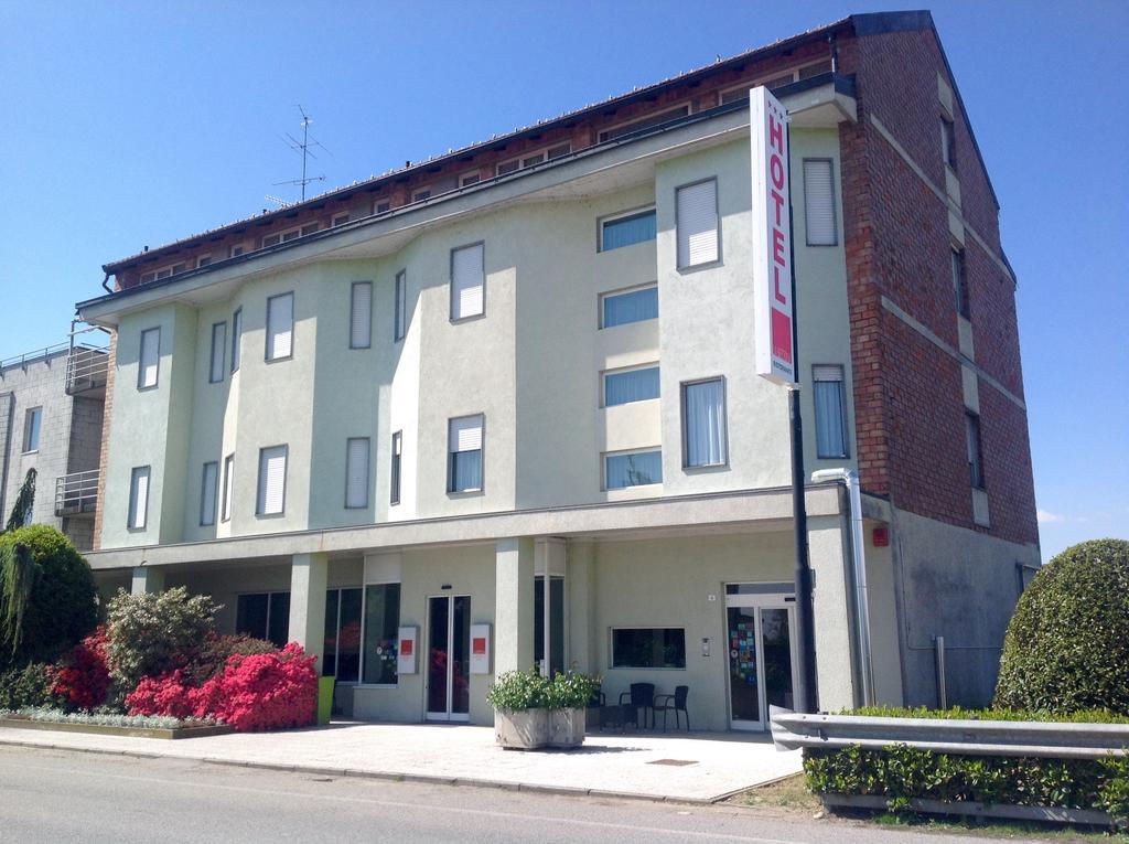 Hotel La Bettola Carisio Esterno foto