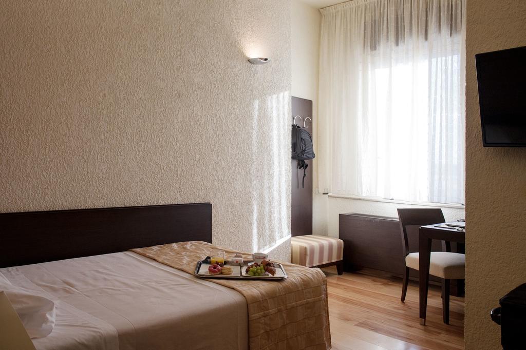 Hotel La Bettola Carisio Esterno foto